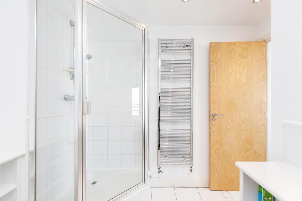 Excel Dock Apartments London Exterior photo